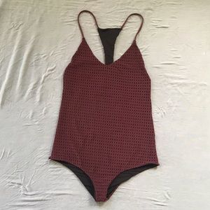 Acacia Mesh One Piece in Merlot SMALL